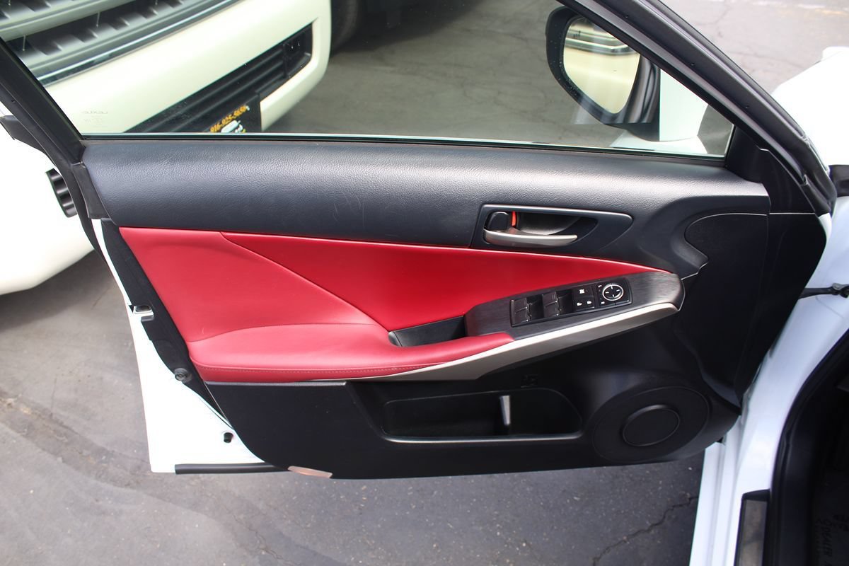 Used 2019 Lexus IS 300 F Sport w/ F Sport Package RWD image 17