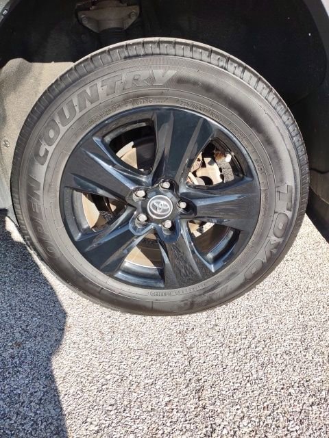 Used 2019 Toyota RAV4 LE image 26