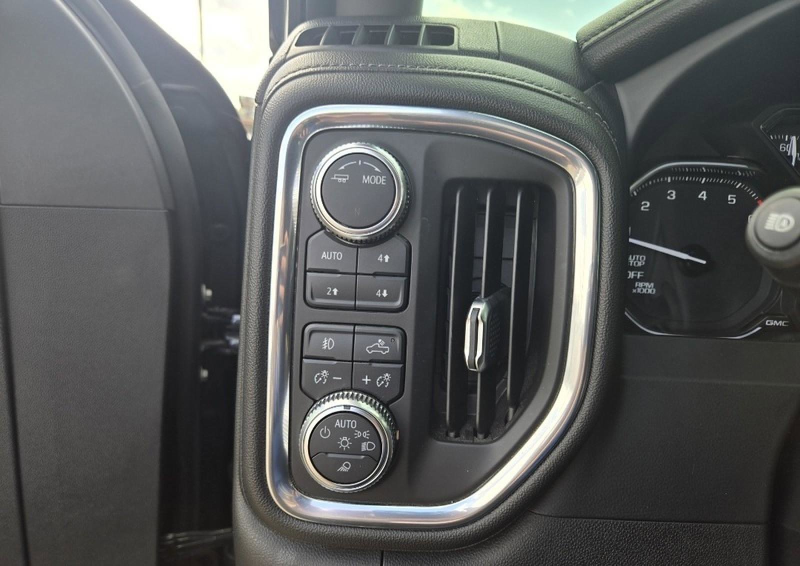 Used 2021 GMC Sierra 1500 SLT w/ SLT Premium Plus Package image 12