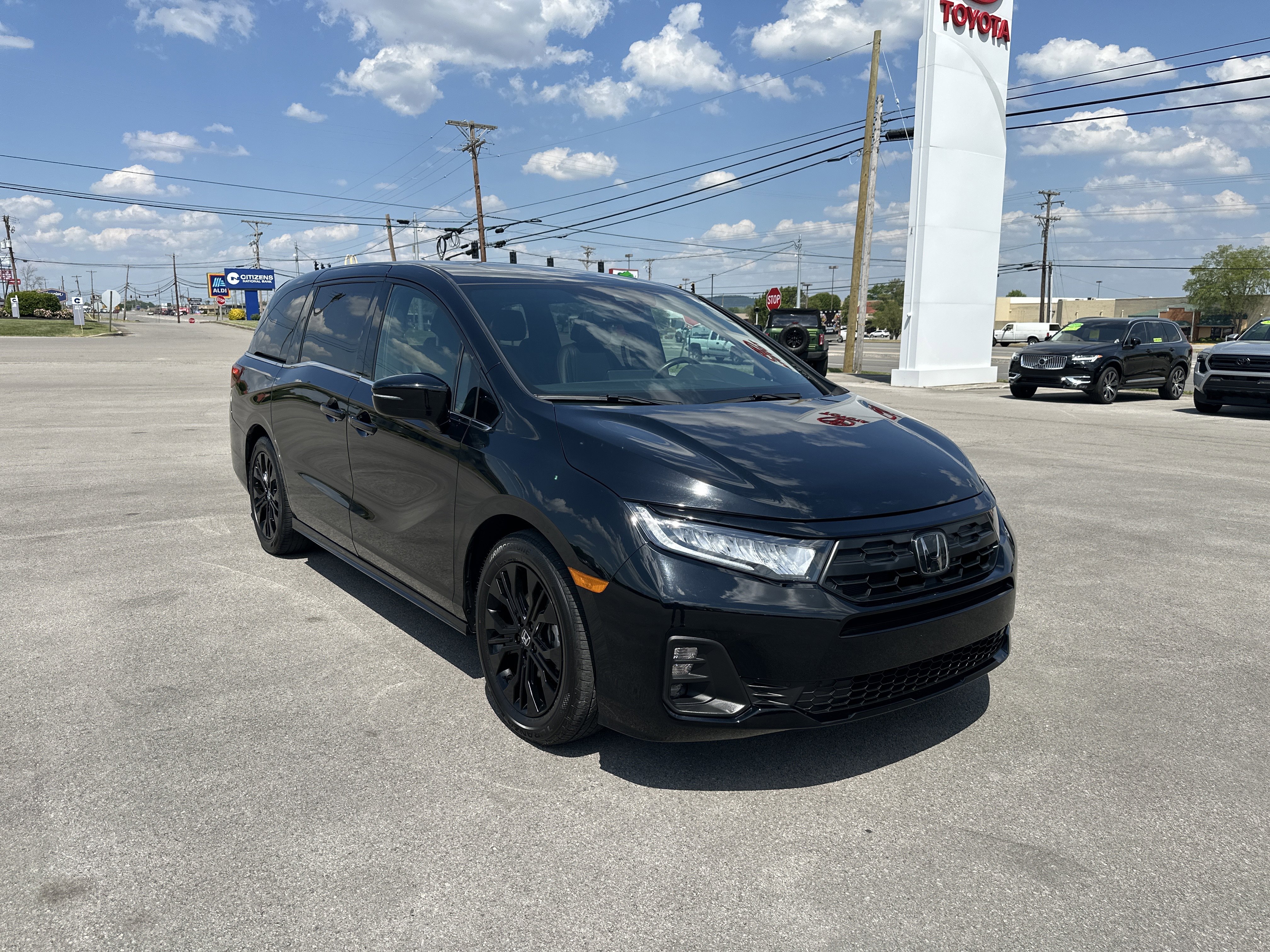 Used 2025 Honda Odyssey Sport-L image 3