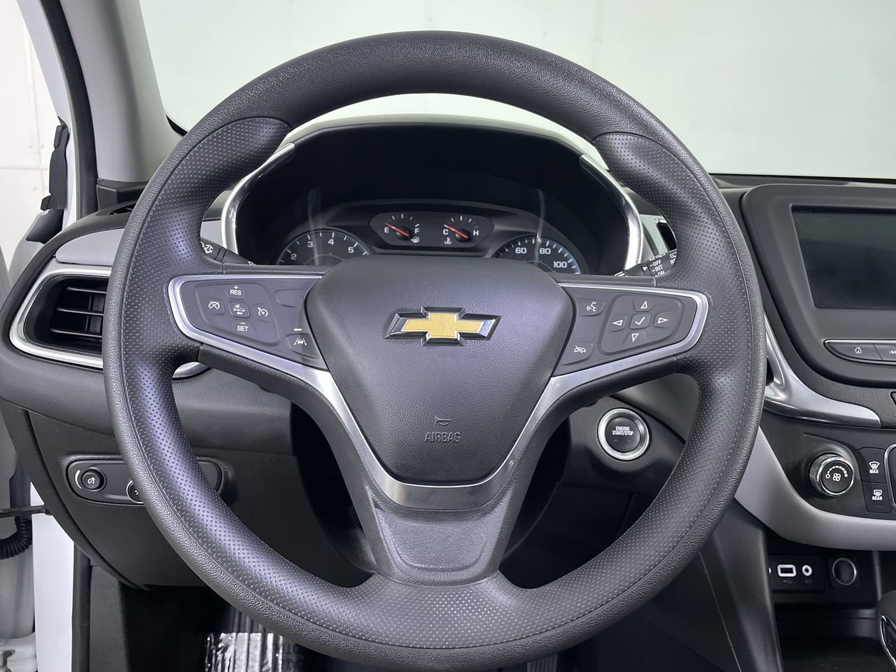 Used 2022 Chevrolet Equinox LS AWD/4WD image 14