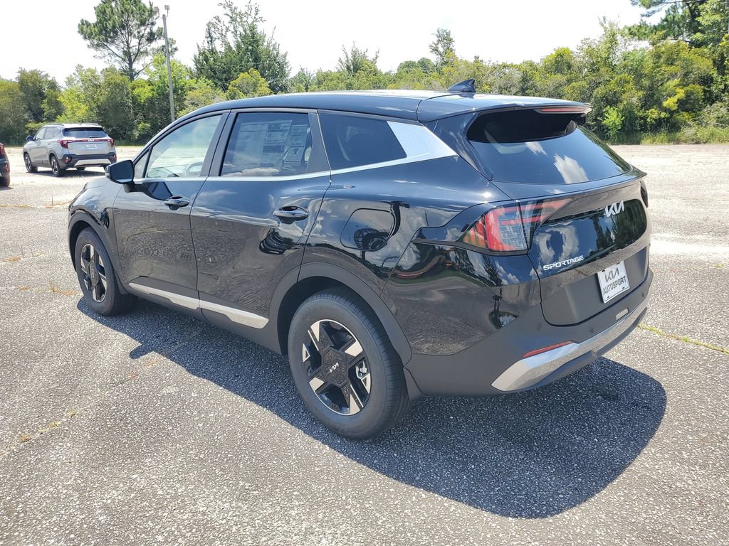 New 2026 Kia Sportage LX w/ LX Convenience Package FWD image 3