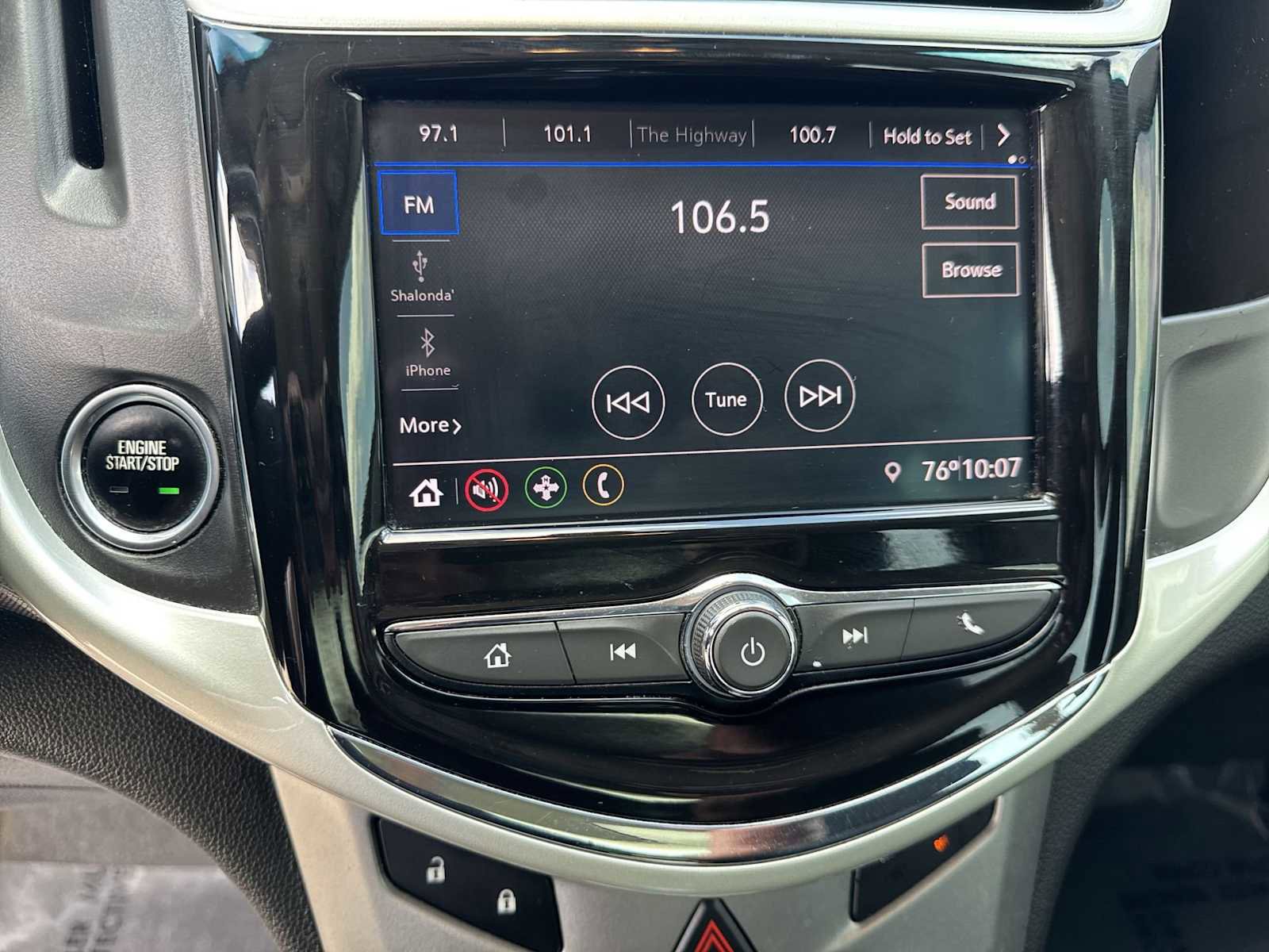 Used 2020 Chevrolet Sonic LT w/ Convenience Package FWD image 27