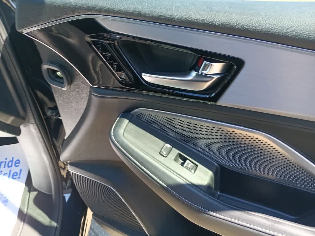 Used 2023 Acura MDX SH-AWD w/ Technology Package image 27
