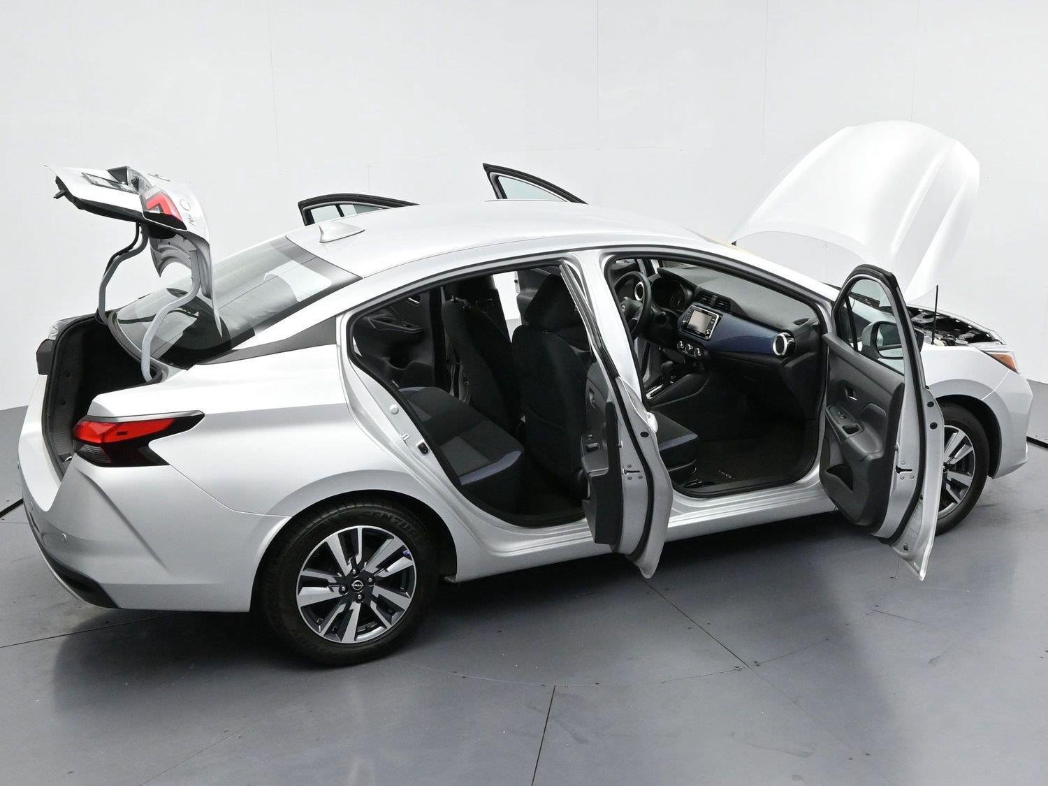 Used 2023 Nissan Versa SV FWD image 38
