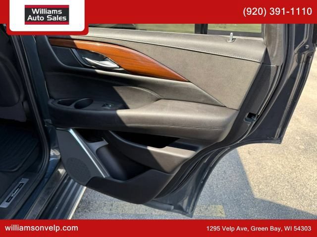 Used 2019 Cadillac Escalade Luxury AWD/4WD image 16