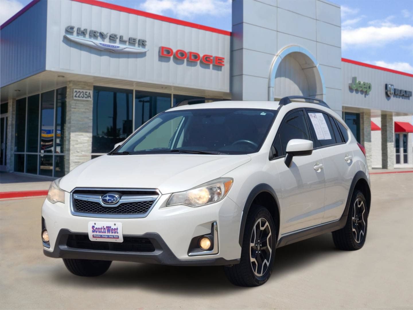 Used 2017 Subaru Crosstrek 2.0i Premium AWD/4WD image 2