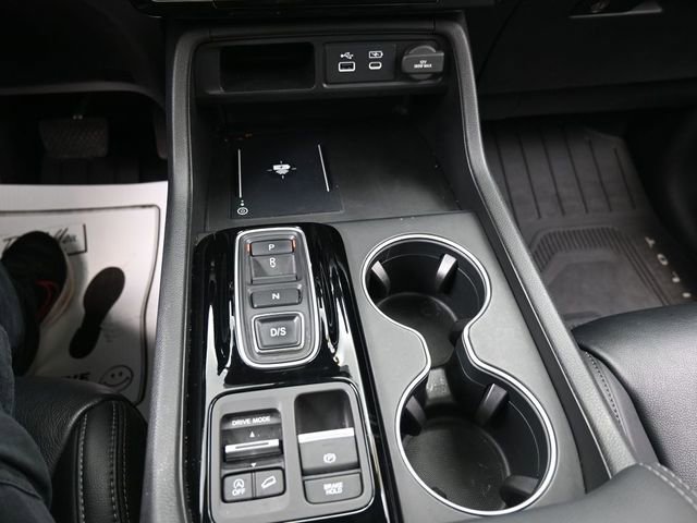 Used 2023 Honda Pilot Touring image 11