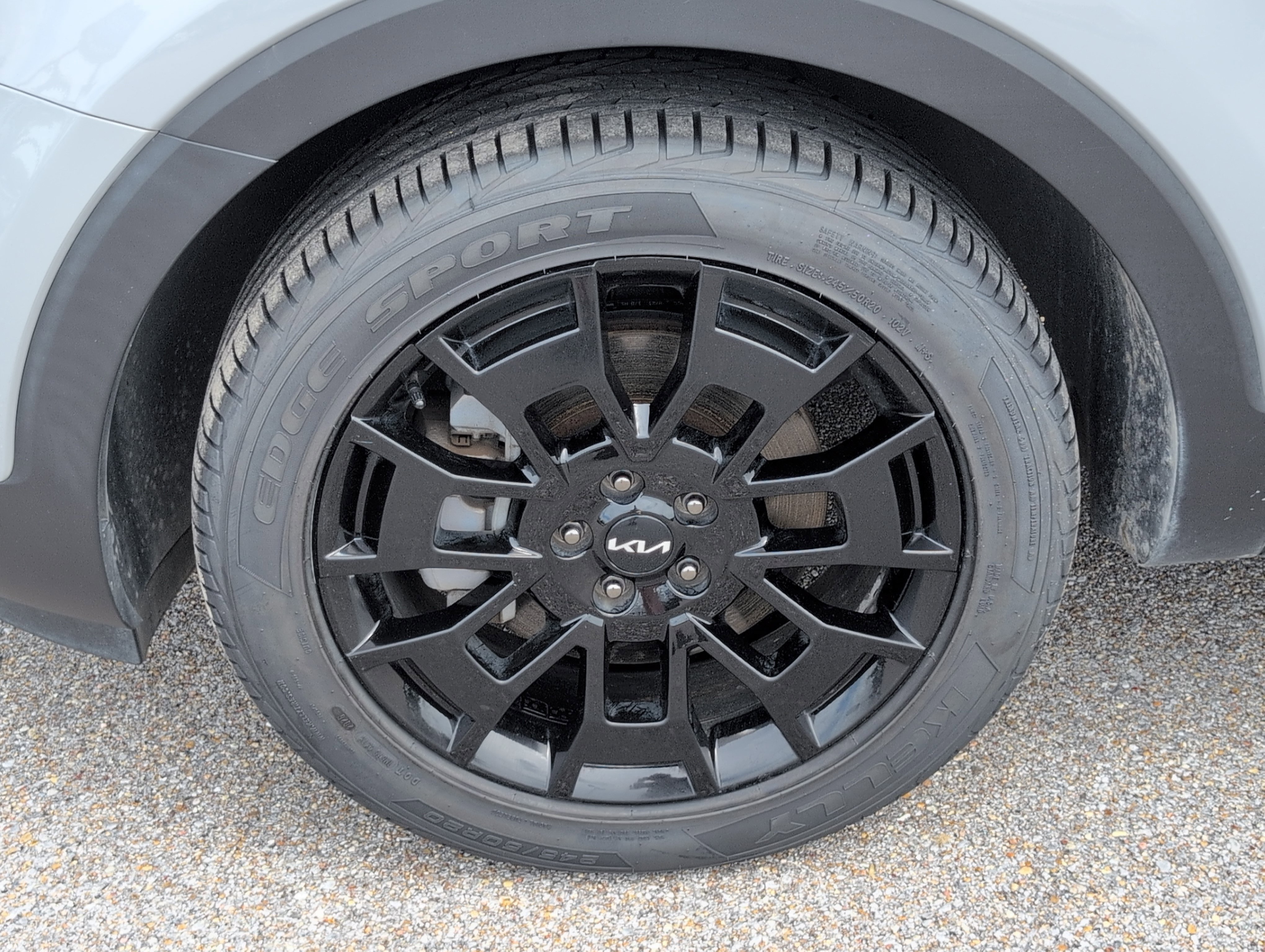 Used 2022 Kia Telluride SX w/ Nightfall Edition Package AWD/4WD image 11