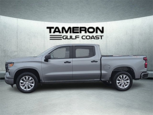 Used 2023 Chevrolet Silverado 1500 Custom image 2