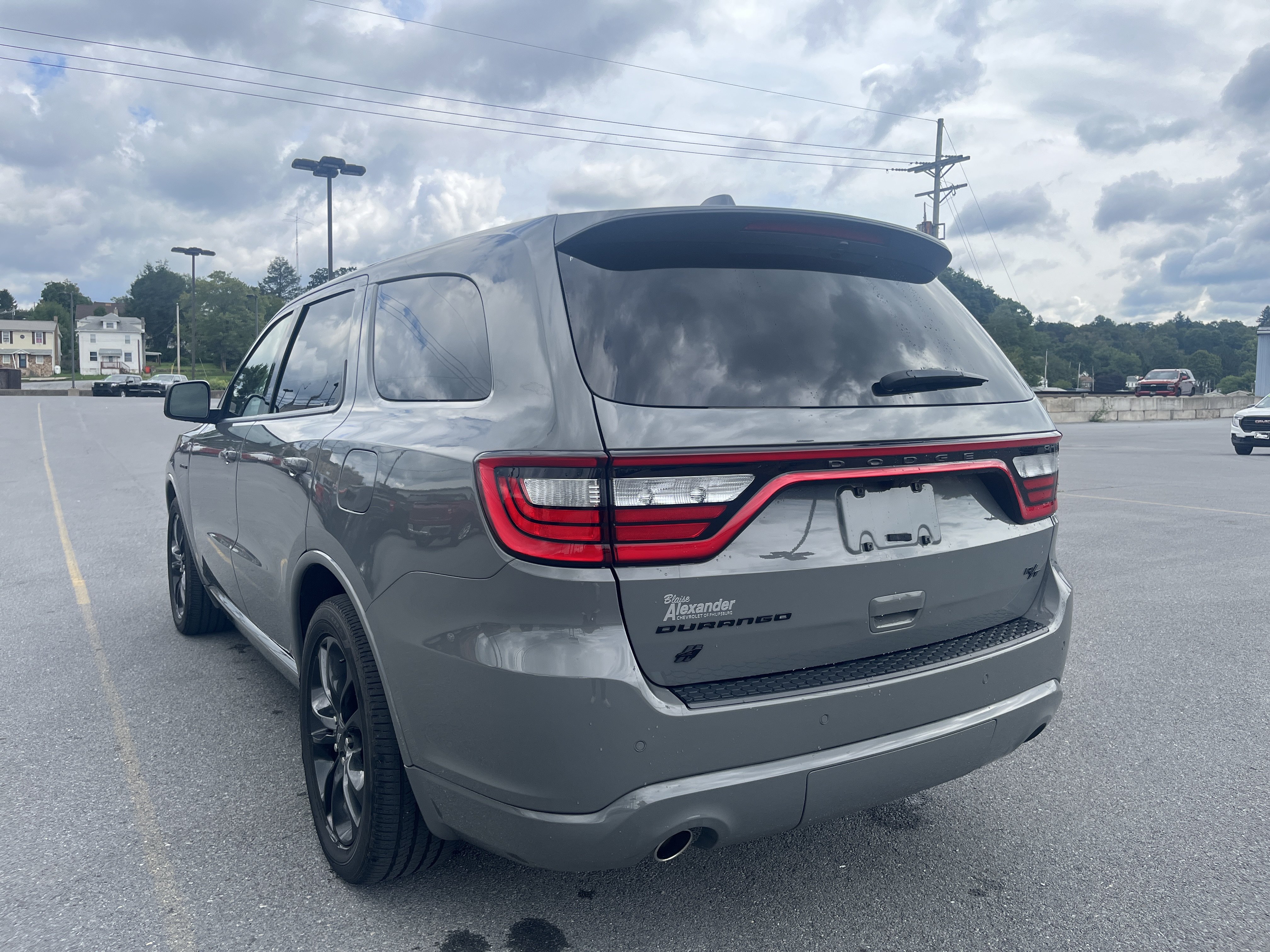 Used 2022 Dodge Durango R/T w/ Blacktop Package AWD/4WD image 4