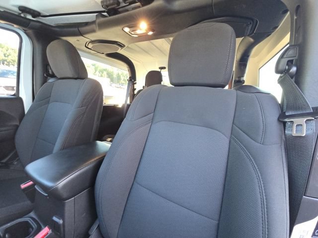 Used 2022 Jeep Wrangler Sport AWD/4WD image 19