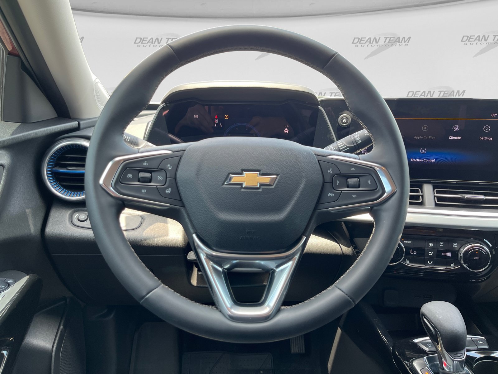 Used 2024 Chevrolet Trax LT w/ Driver Confidence Package FWD image 13