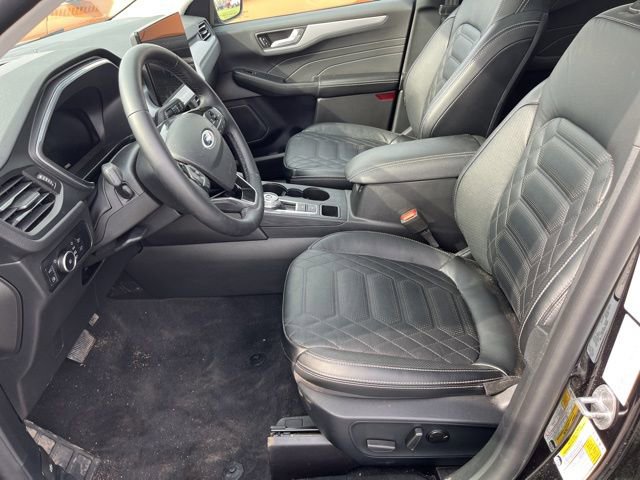 Used 2024 Ford Escape Platinum w/ Premium Technology Package image 8