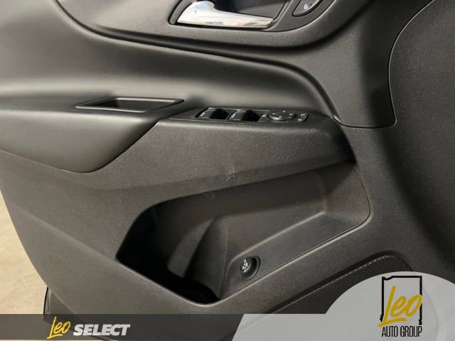 Used 2020 Chevrolet Equinox LT w/ Driver Convenience Package image 16