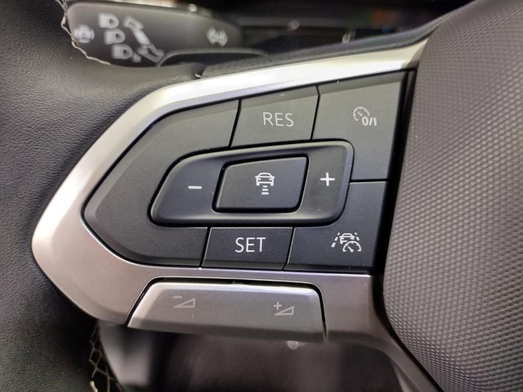 New 2026 Volkswagen Atlas SE image 28