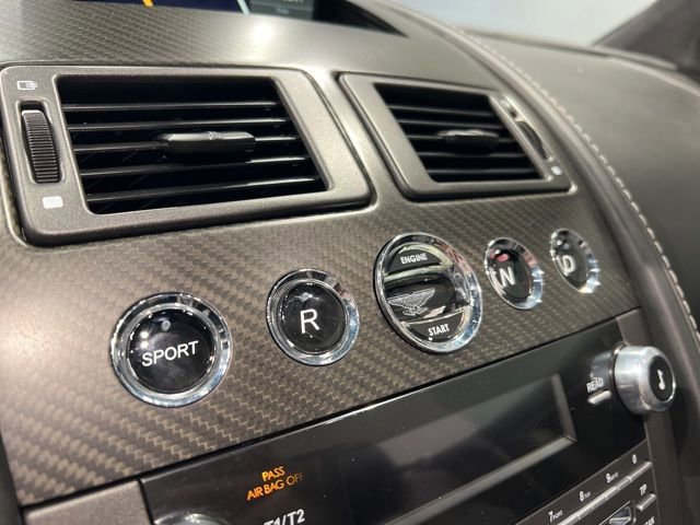 Used 2013 Aston Martin V8 Vantage Roadster image 34