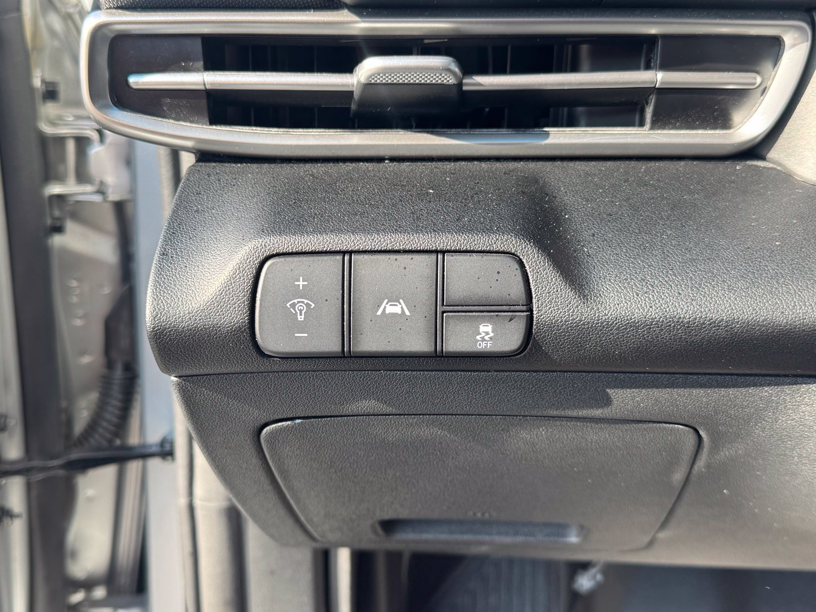 Used 2022 Hyundai Elantra SEL FWD image 15