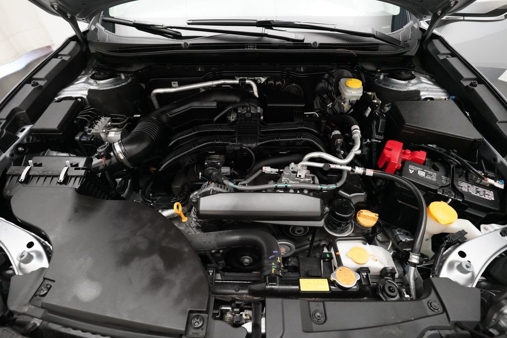 Certified 2025 Subaru Outback Touring AWD/4WD image 3