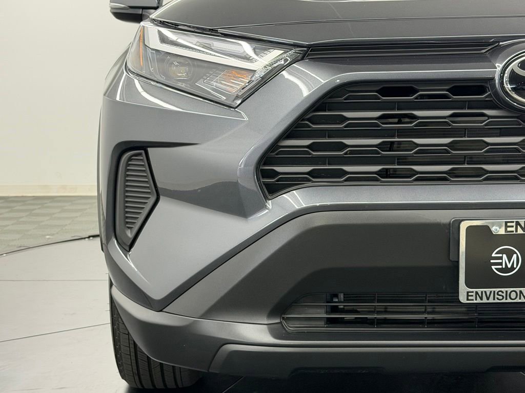 Used 2025 Toyota RAV4 XLE w/ Convenience Package FWD image 9