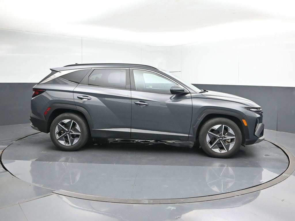 Used 2025 Hyundai Tucson SEL FWD image 6