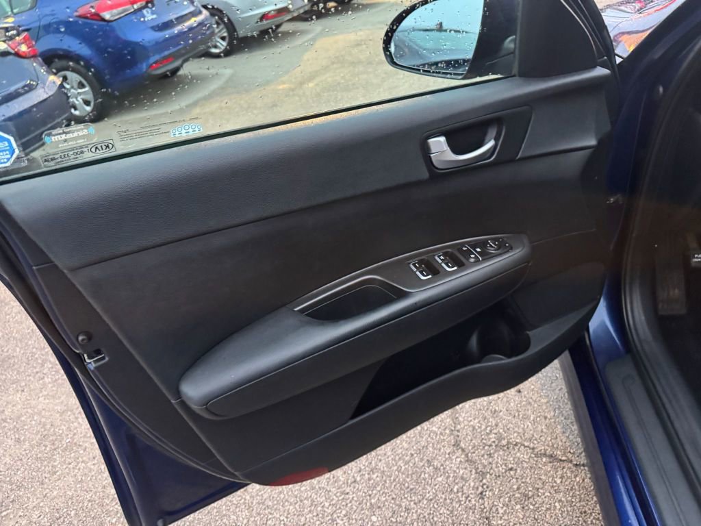 Used 2018 Kia Optima LX image 11