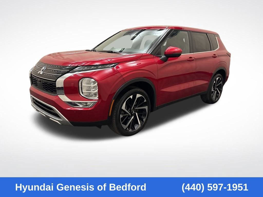Used 2024 Mitsubishi Outlander SE