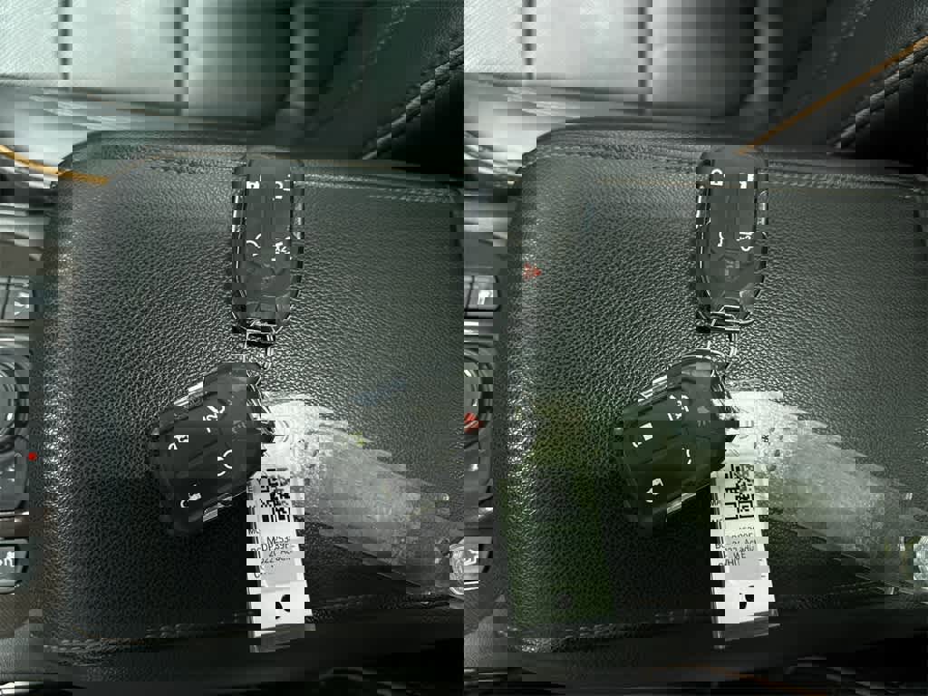 Used 2022 GMC Acadia AT4 w/ Preferred Package image 36