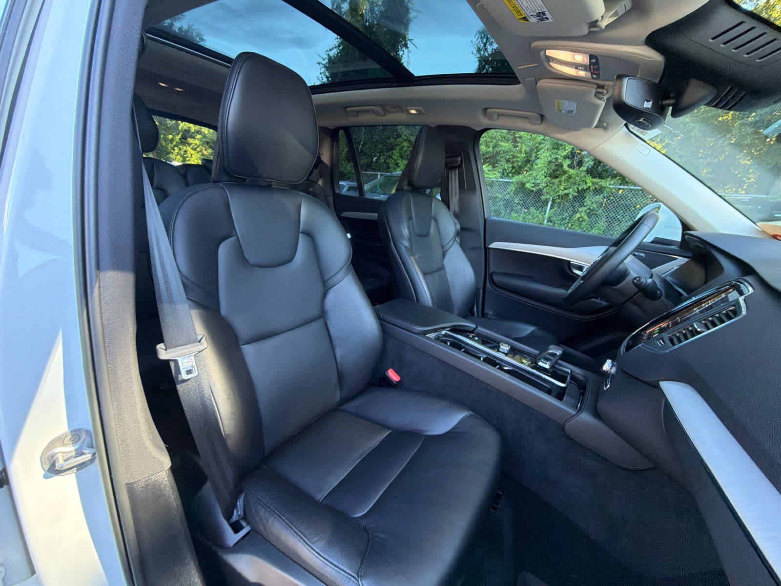 Certified 2023 Volvo XC90 B5 Core AWD/4WD image 19