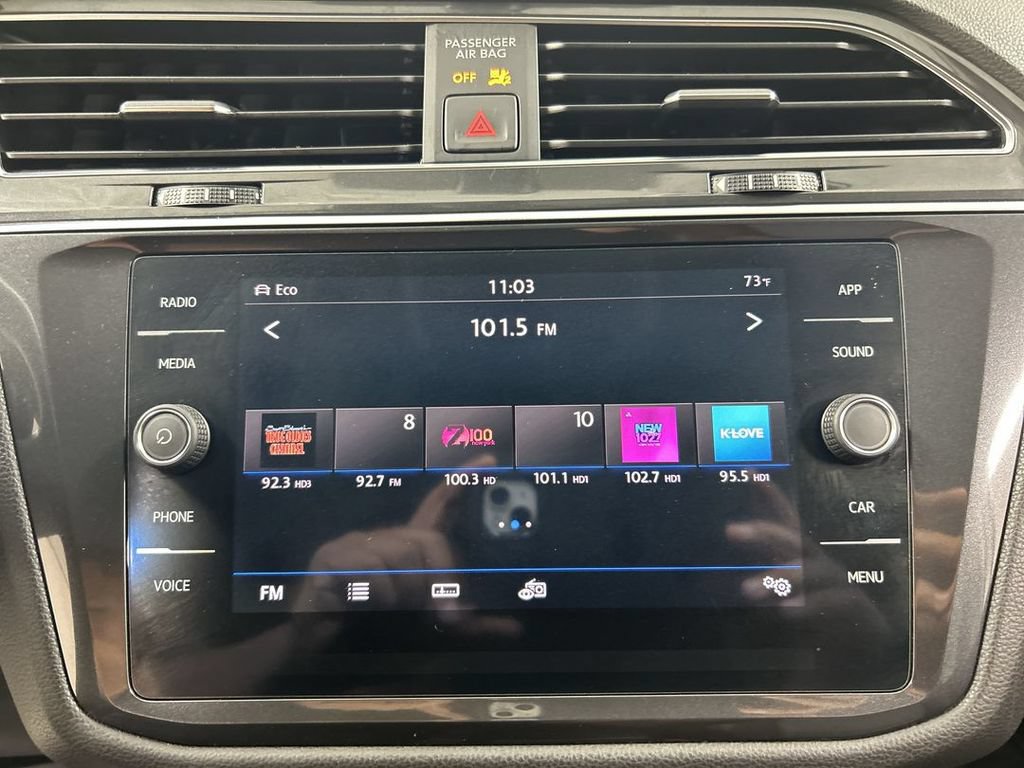 Used 2019 Volkswagen Tiguan SE w/ Panoramic Sunroof Package AWD/4WD image 14