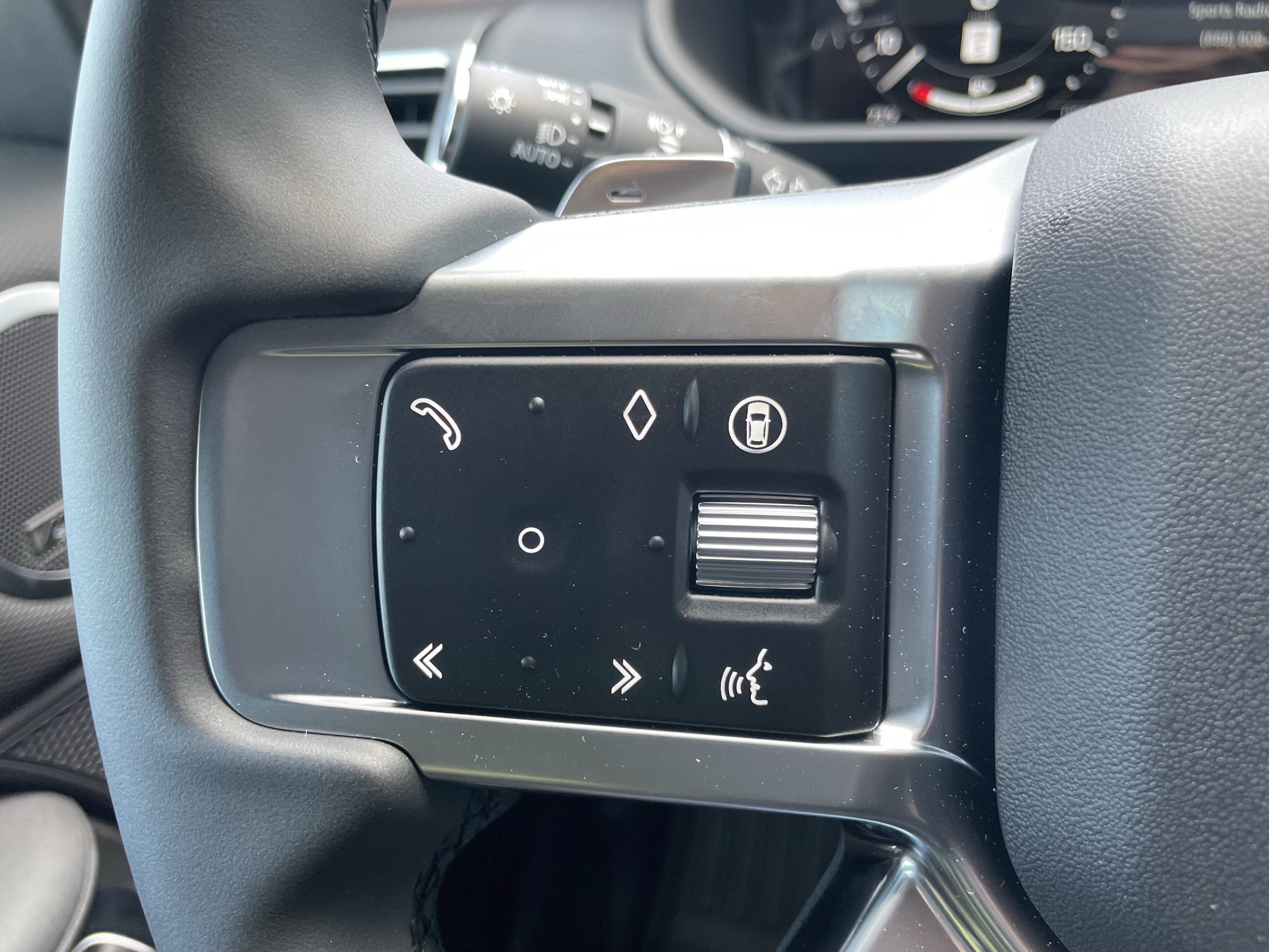 New 2026 Land Rover Discovery Dynamic SE AWD/4WD image 23