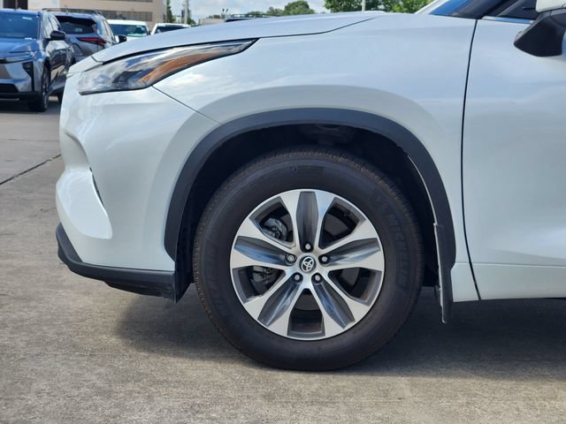 Certified 2026 Toyota Highlander XLE AWD/4WD image 8