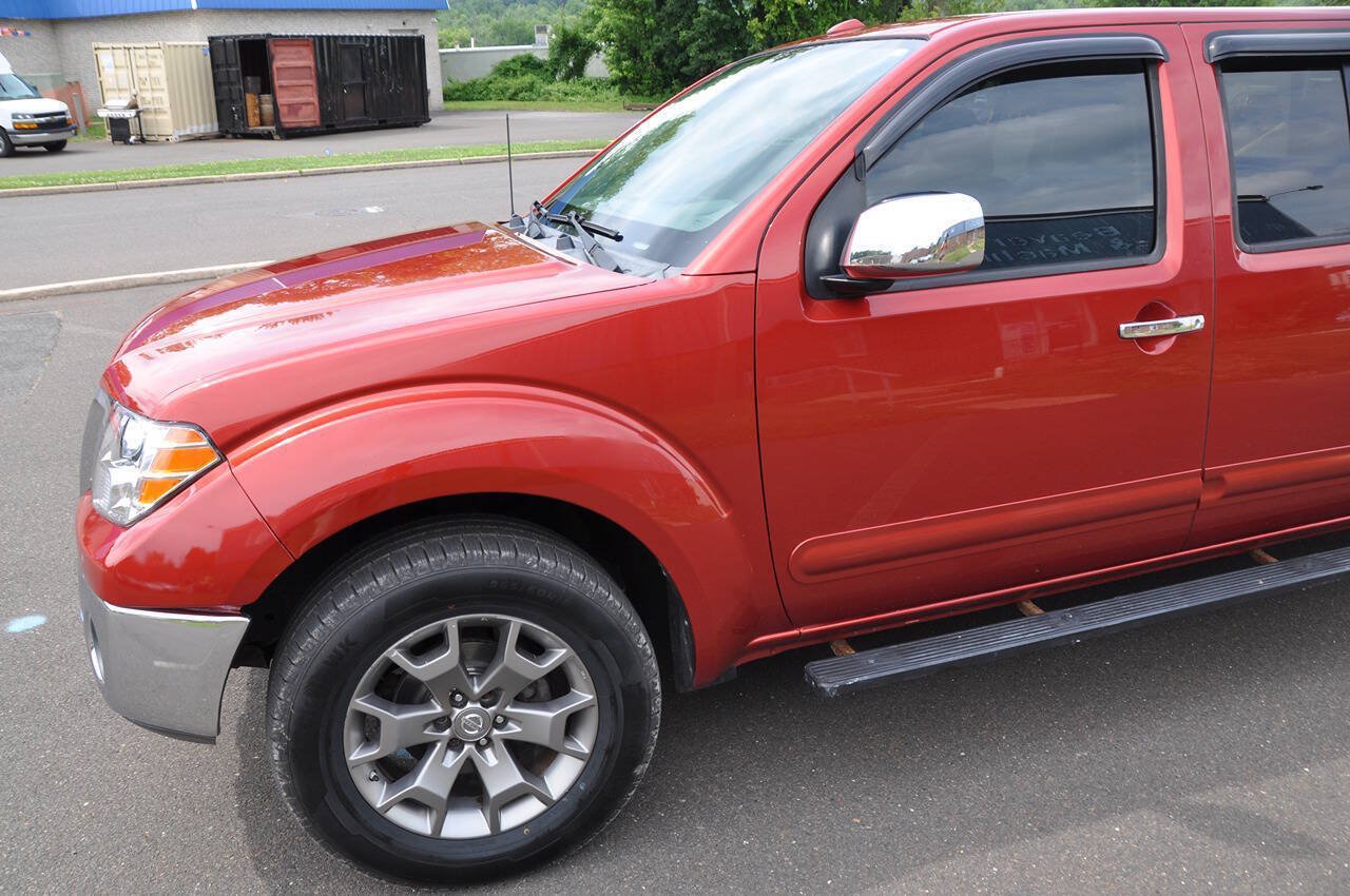 Used 2014 Nissan Frontier SL w/ SL Moonroof Package AWD/4WD image 14
