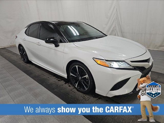 Used 2020 Toyota Camry XSE video 2