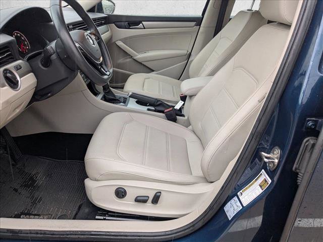 Used 2021 Volkswagen Passat 2.0T SE w/ Luggage Net & Mats Package image 16