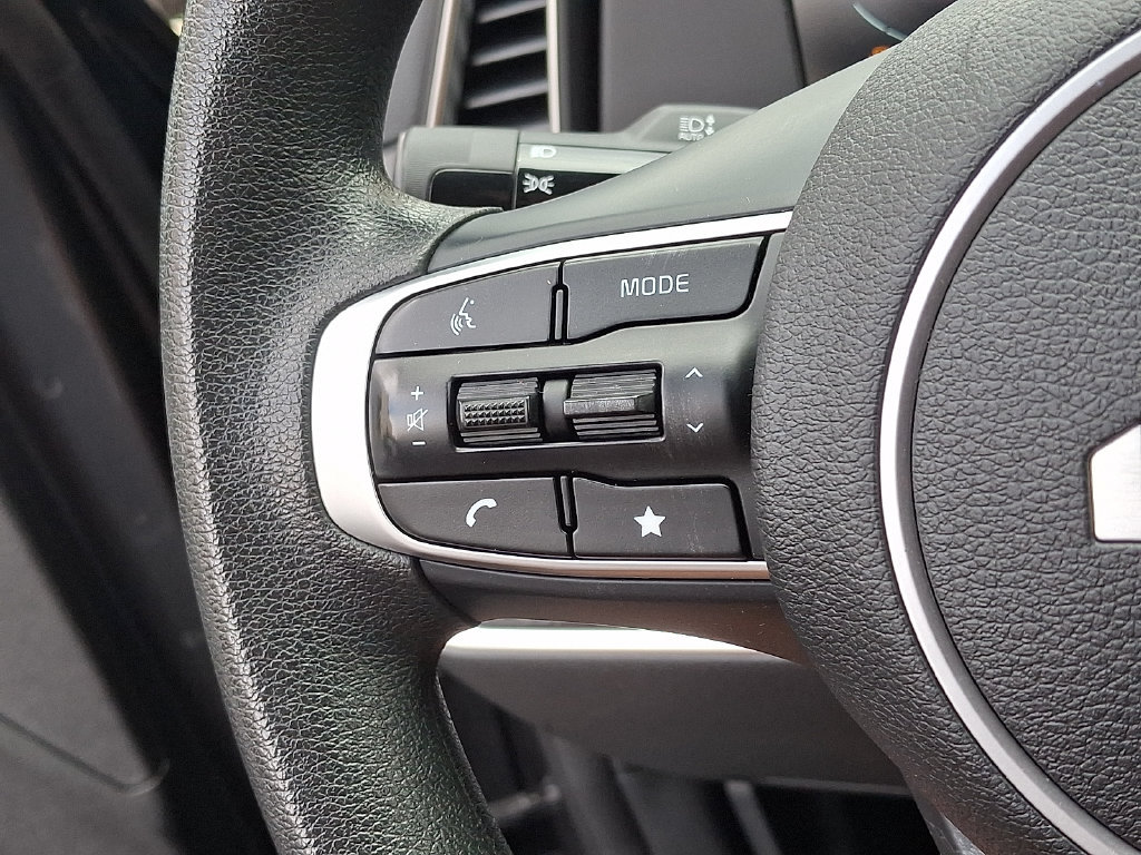 Used 2023 Kia Sportage LX AWD/4WD image 18
