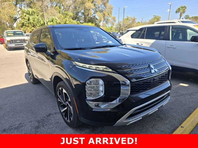 Used 2024 Mitsubishi Outlander SE
