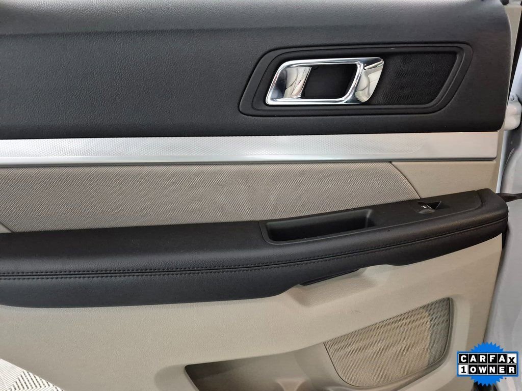 Used 2018 Ford Explorer FWD image 24