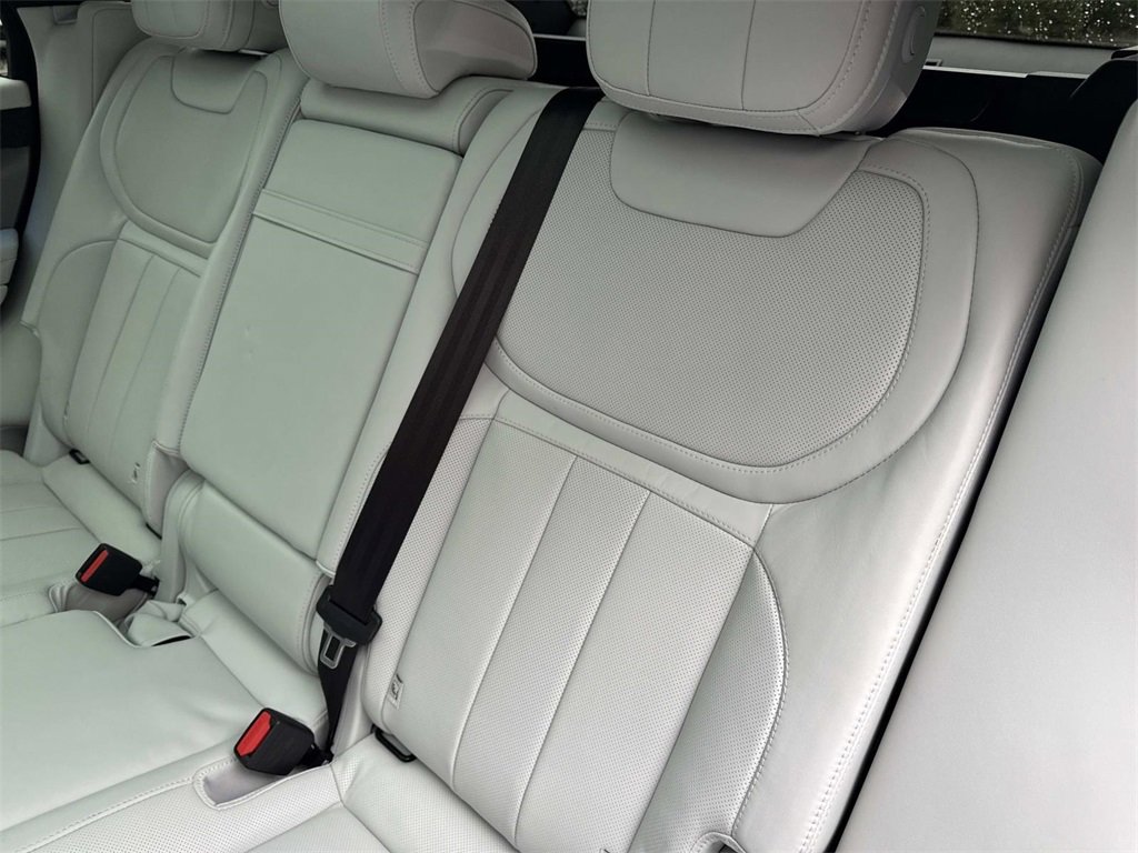 Used 2023 Land Rover Range Rover Sport SE image 15