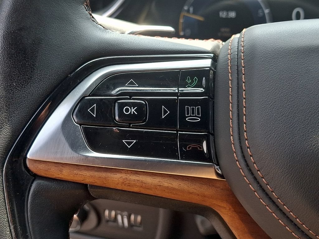 Used 2023 Jeep Grand Cherokee L Summit AWD/4WD image 22