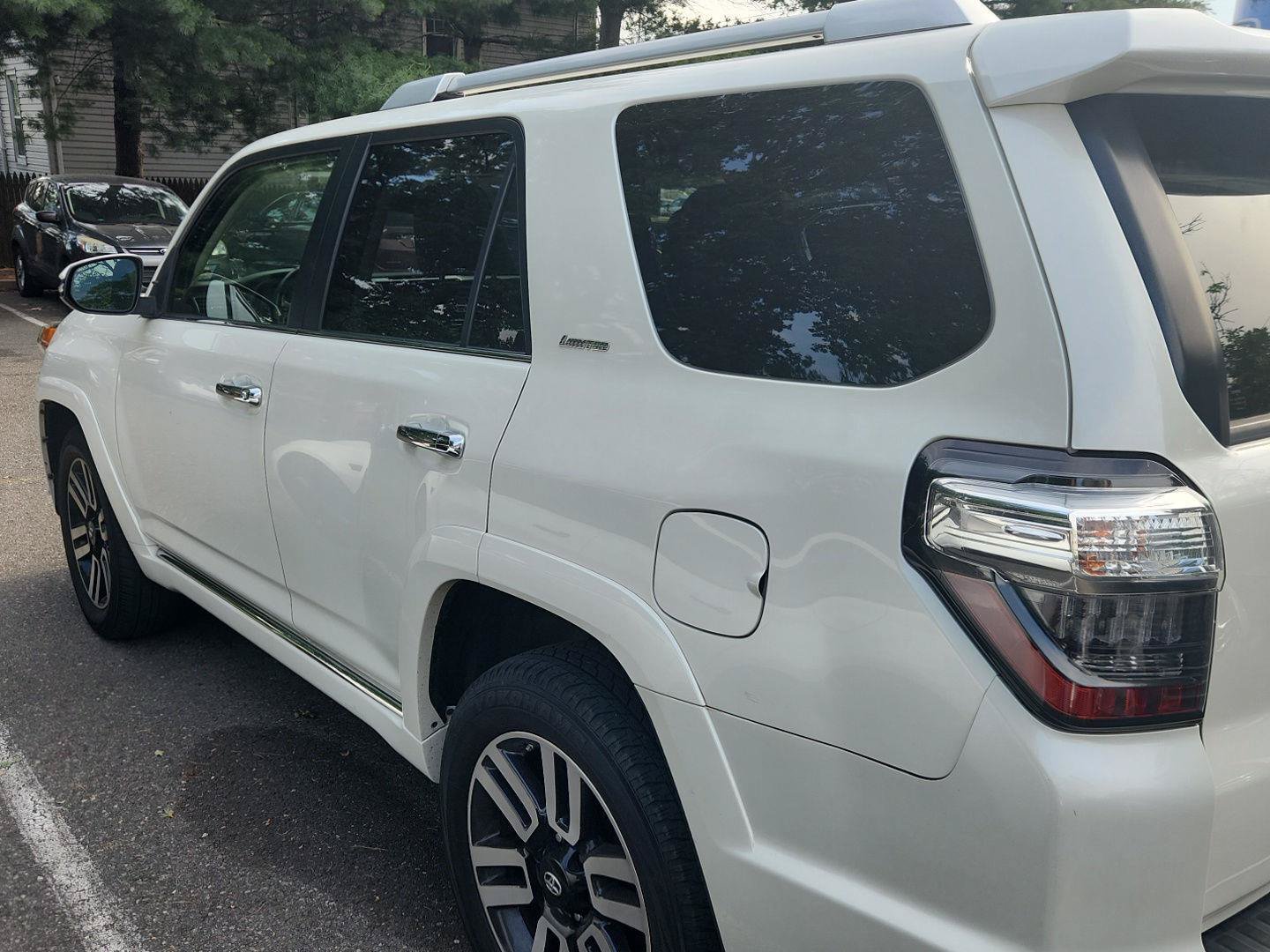 Used 2017 Toyota 4Runner Limited AWD/4WD image 4