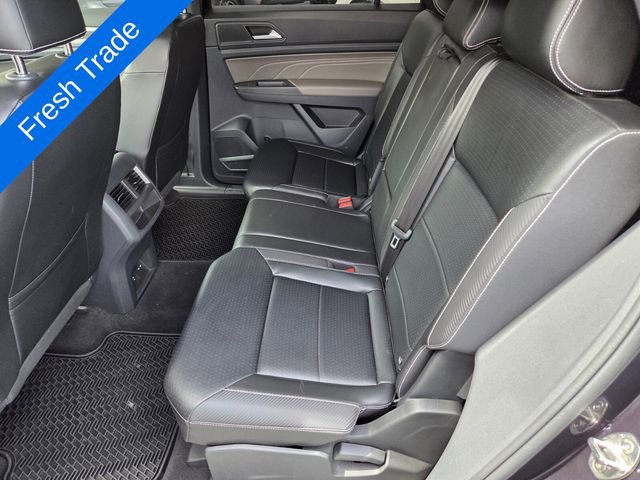 Certified 2022 Volkswagen Atlas Cross Sport SE w/ Panoramic Sunroof Package AWD/4WD image 13