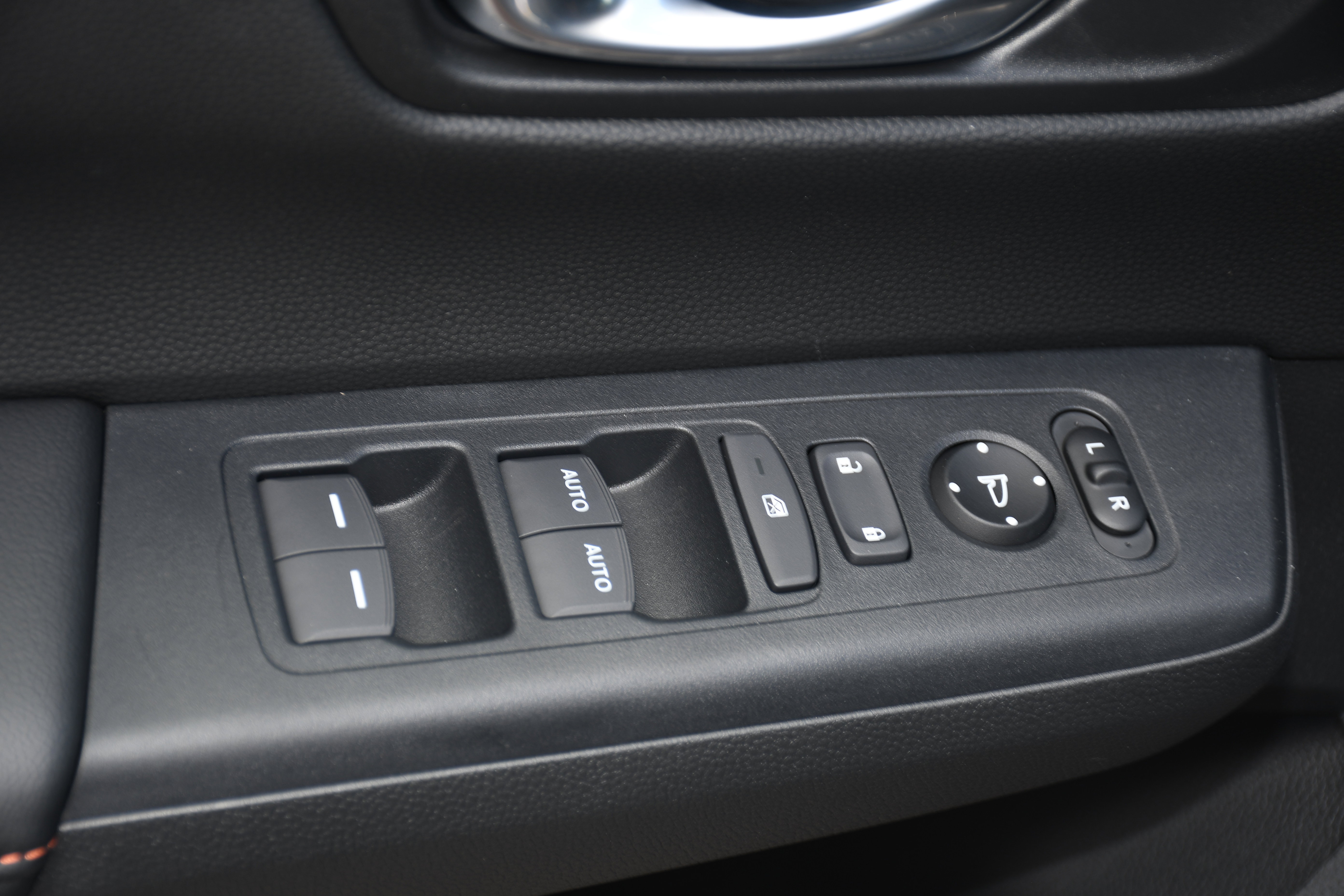 New 2026 Honda CR-V Sport image 6