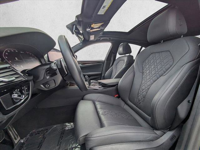 Used 2023 BMW 530e w/ M Sport Package image 17