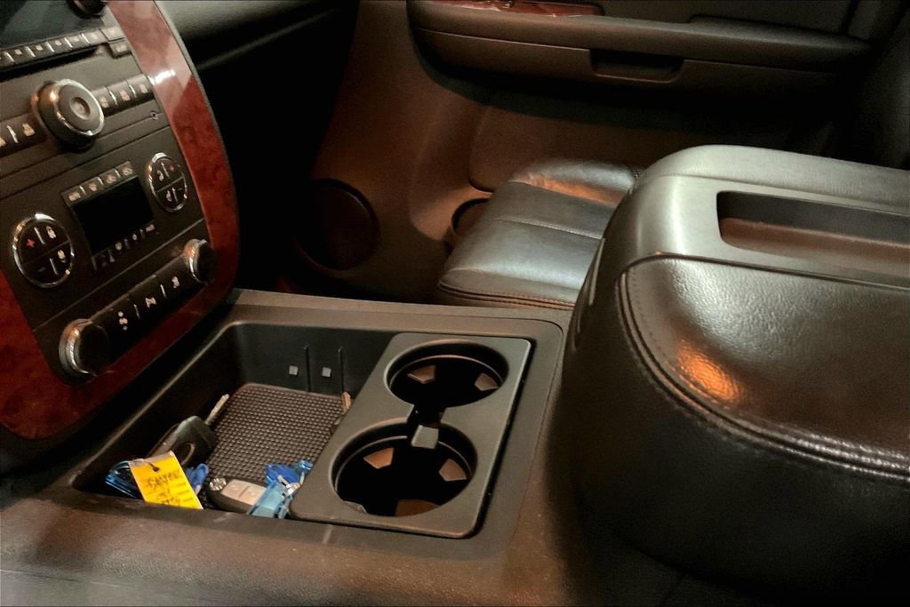 Used 2009 Chevrolet Avalanche LS image 18