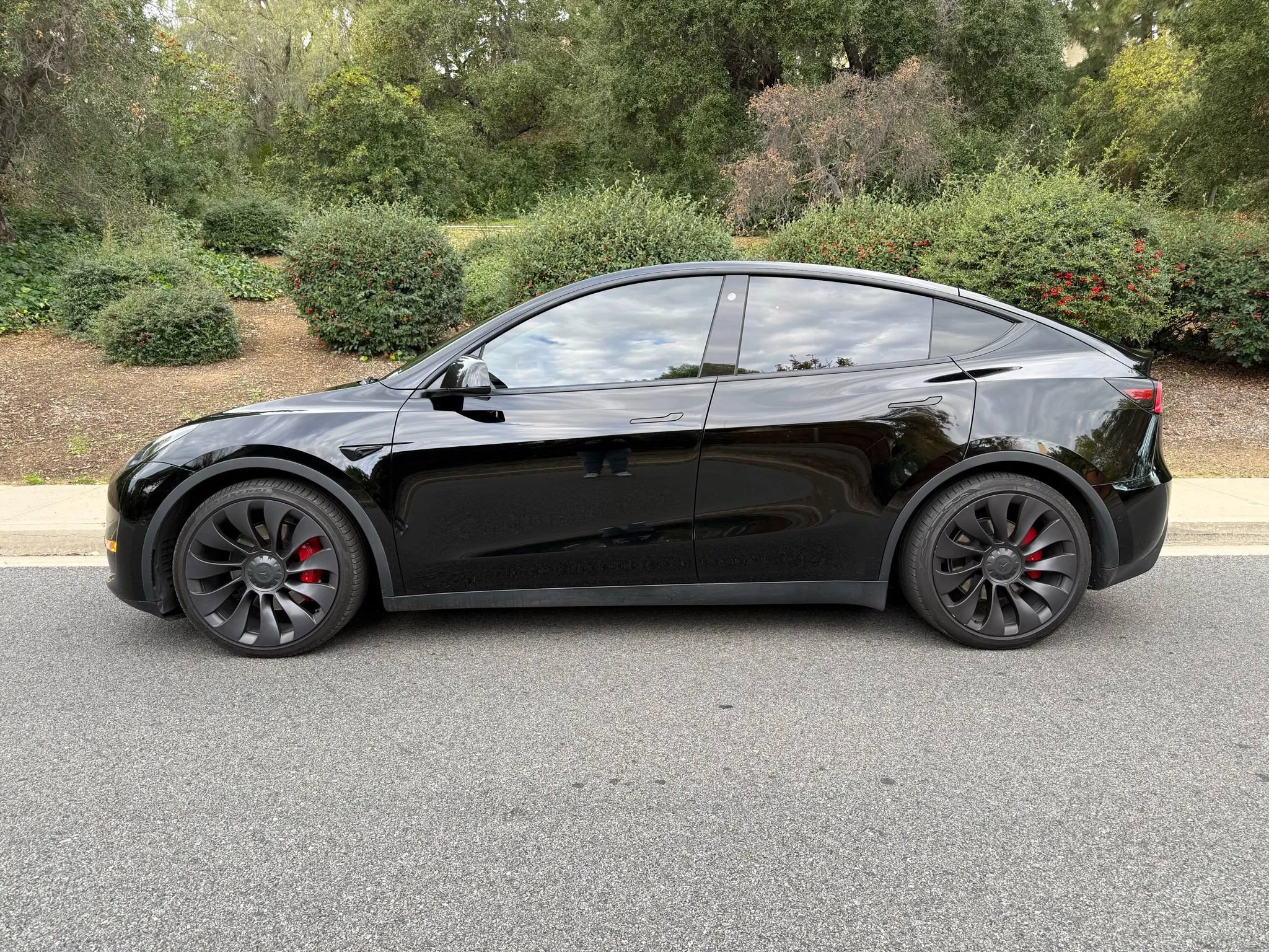 Used 2022 Tesla Model Y Performance image 17