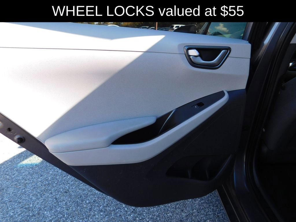 Used 2020 Hyundai Ioniq SE image 6