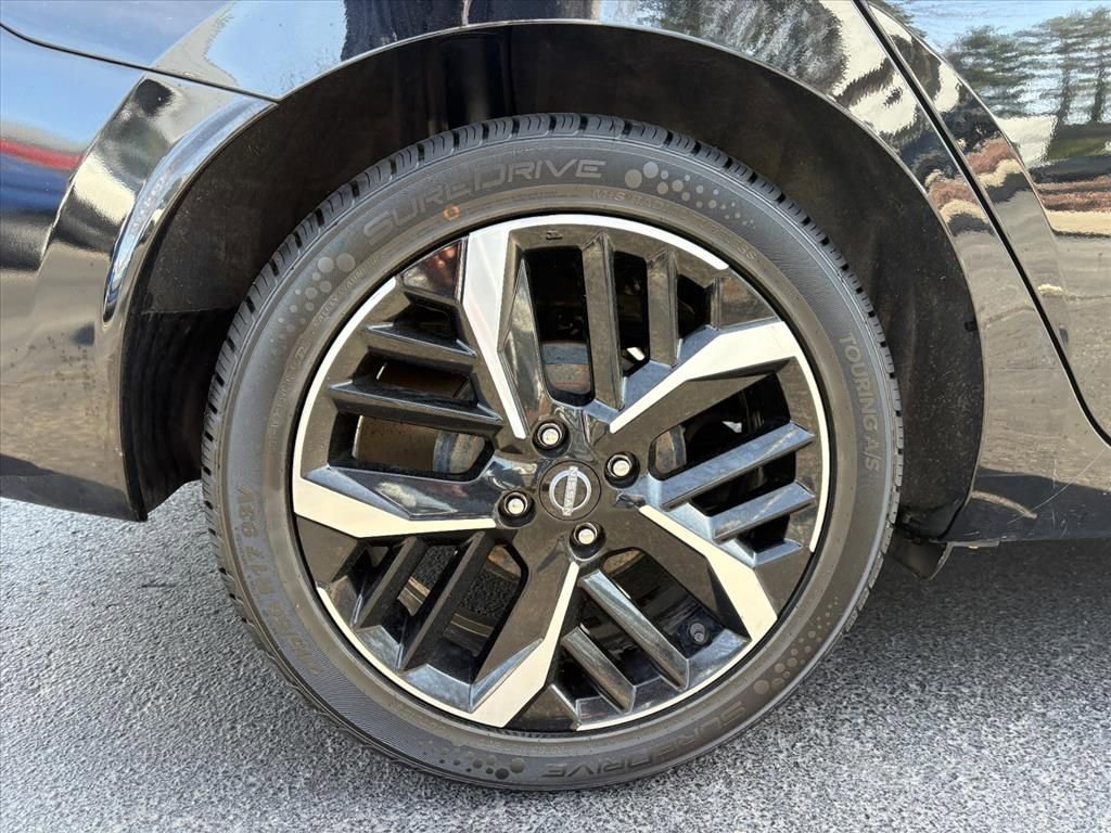 Used 2024 Nissan Versa SR image 27