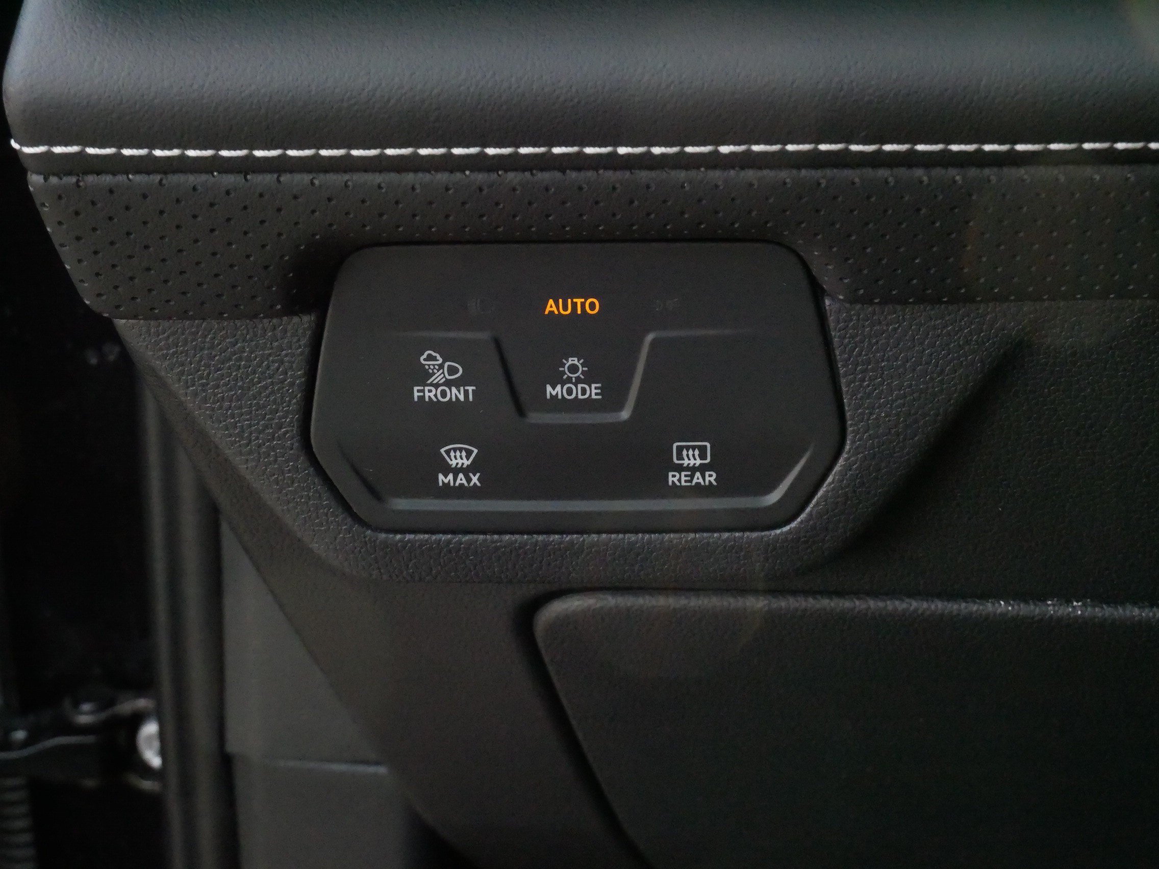 Certified 2026 Volkswagen Atlas SE AWD/4WD image 27