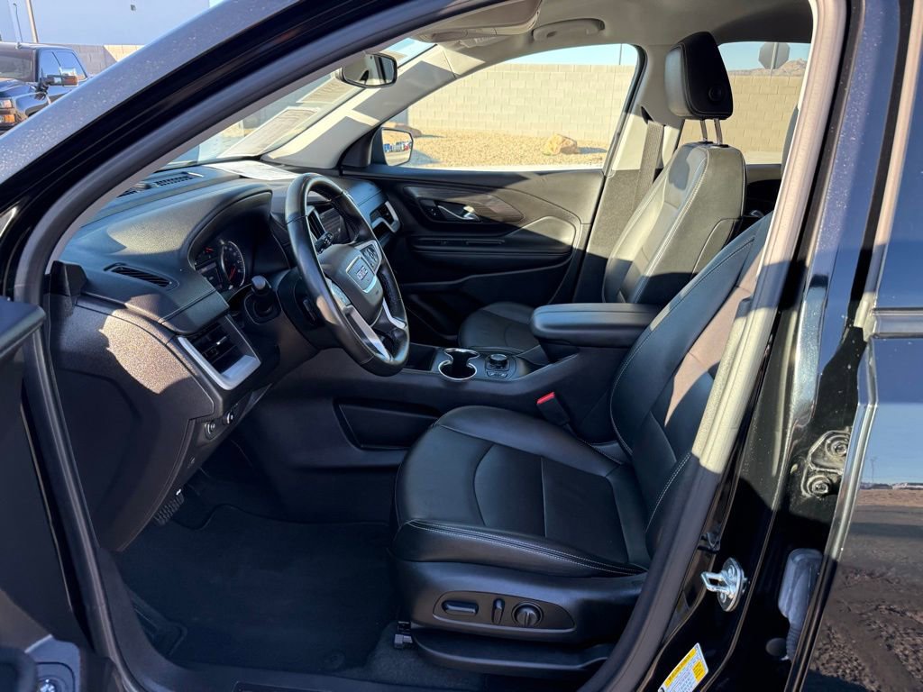 Used 2024 GMC Terrain SLT image 11